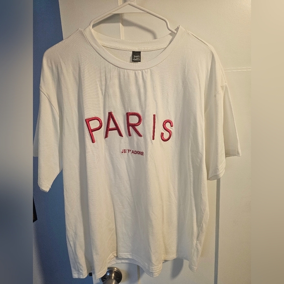 MODA ME COUTURE Tops - NEW Embroidered PARIS Tee Casual contemporary minimalist MEDIUM